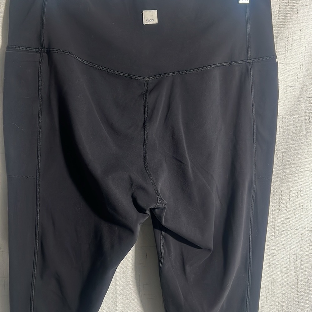 Vuori Black High-Waist Leggings - Picture 6 of 9